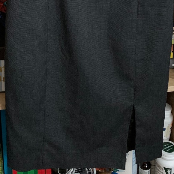 Simons NWT Greyish black sleeveless dress - Picture 5 of 6